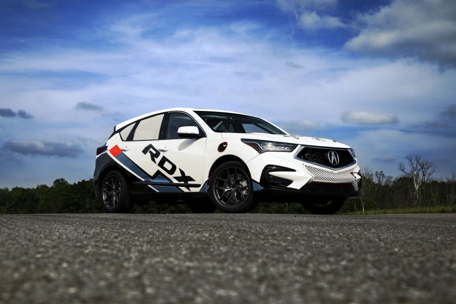  Acura RDX A-Spec Pikes Peak 2019 года  (фото 1 из 4)